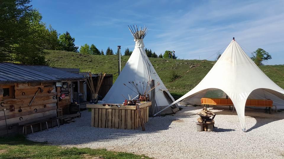 La Féclaz Village Tipi المظهر الخارجي الصورة